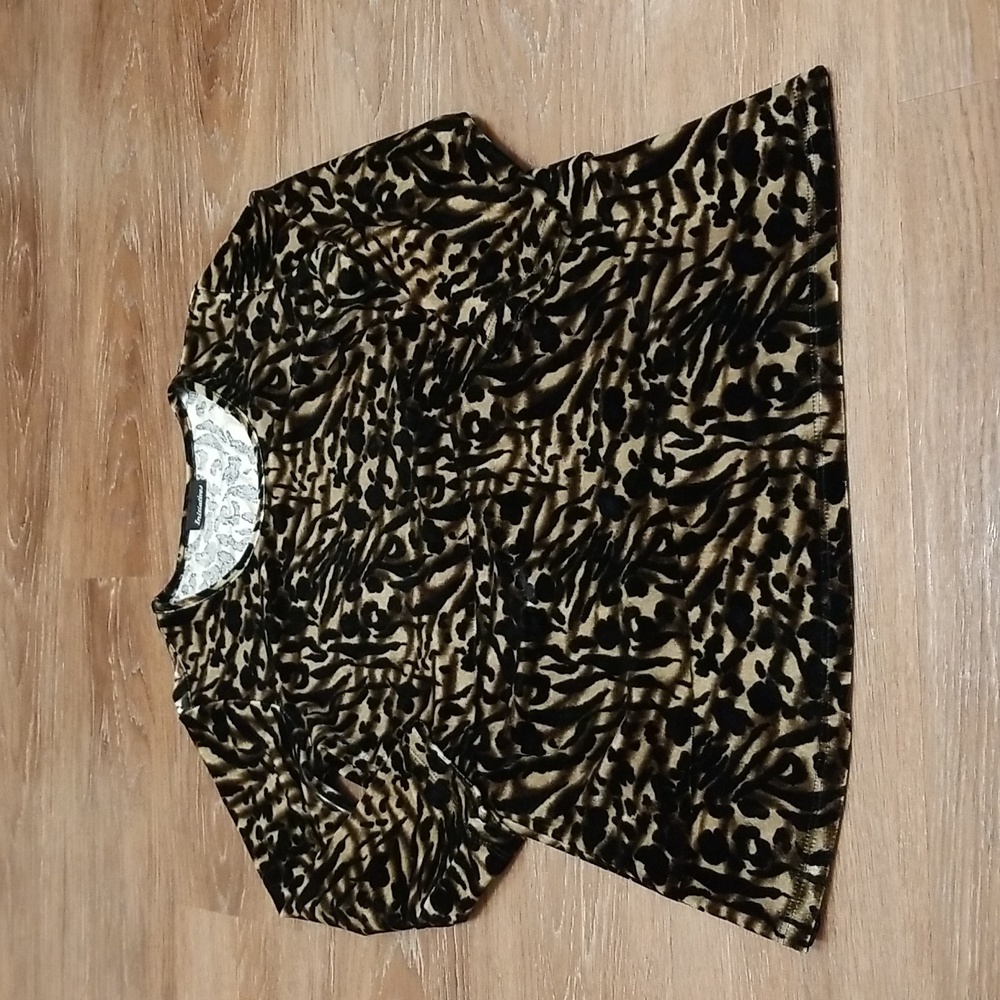 (S) Initiatives Made in Canada Velvet Animal Print Leopard Zebra Retro Comfort